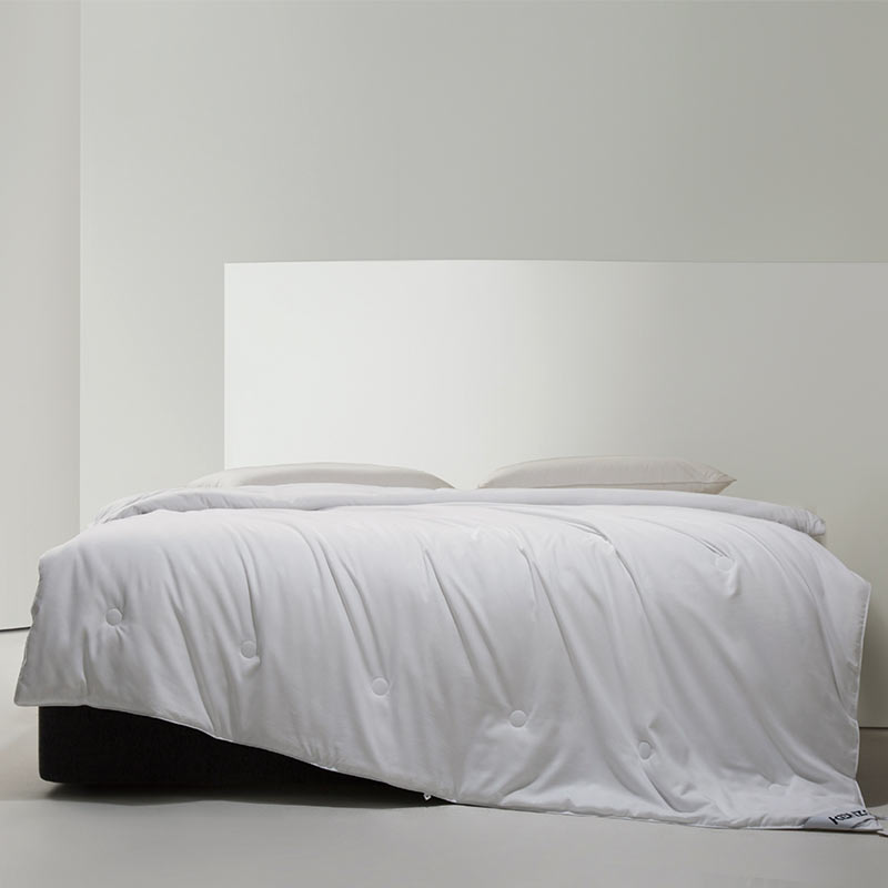 KENZO  KCS-001 虎头压花蚕丝被  单位：件 白色